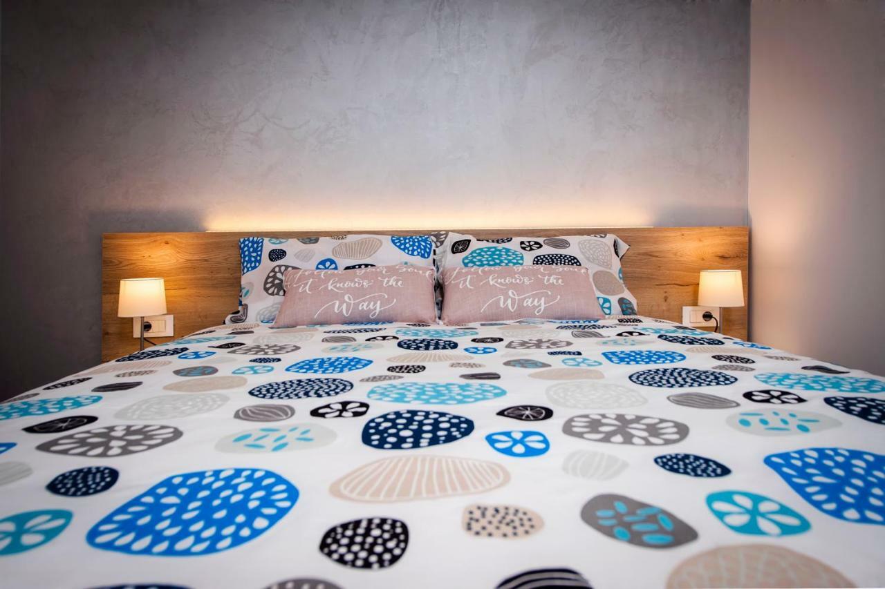 רוביני Studio Apartment Kris מראה חיצוני תמונה